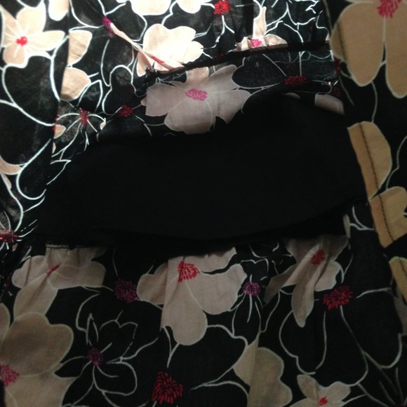 NWOT Gorgeous Floral Long Skirt - Picture 14 of 15